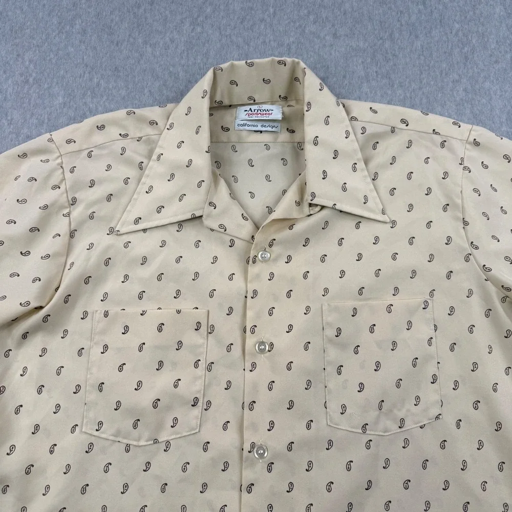 Vintage Arrow Sportswear Shirt Mens Large Beige Paisley 70s Loop Collar‎ Camp